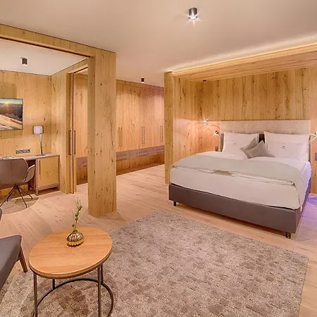 Lunaris Wellnessresort Hotel