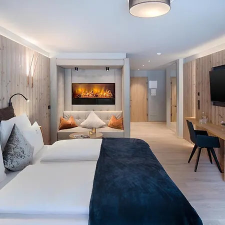 Lunaris Wellnessresort 5* Cadipietra