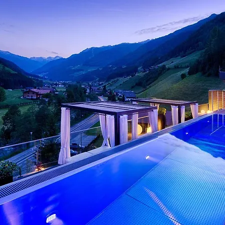 Hotel Lunaris Wellnessresort 5*