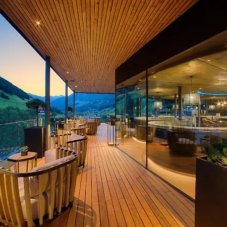 Hotel Lunaris Wellnessresort Cadipietra